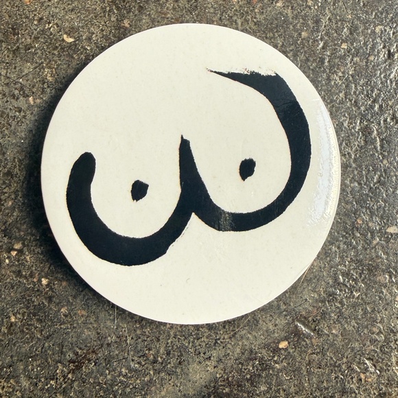 Big Boobs Vivienne Westwood Pin - Picture 1 of 3